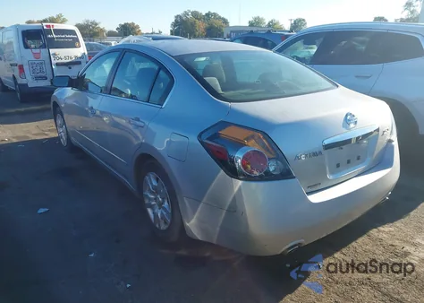 2011 Nissan Altima 2.5 S z USA, uszkodzony, nr VIN 1N4AL2APXBC151762